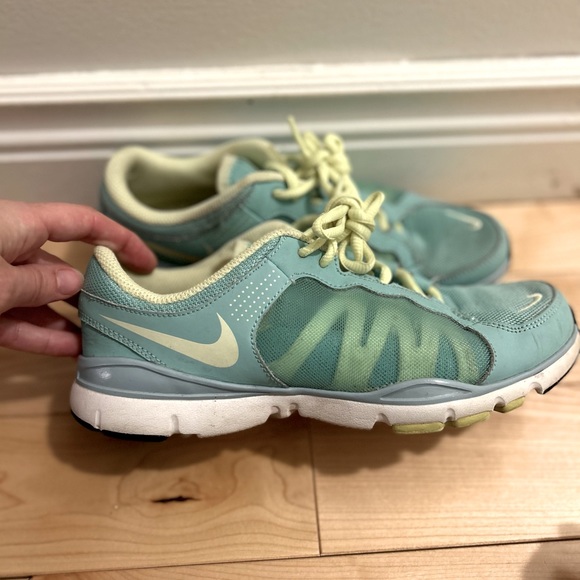 Nike runners - Picture 2 of 2